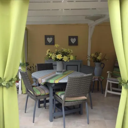 La Maison S'apelle Le P'tit Nid Couette-café