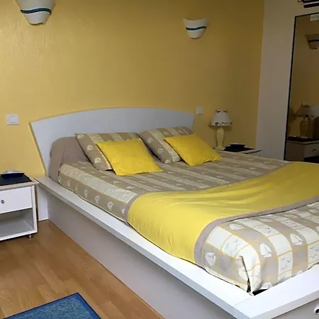 La Maison S'apelle Le P'tit Nid B&B 그랑빌